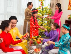 phong tuc cung ngay tet