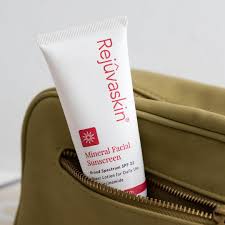 Rejuvaskin Mineral Facial SPF 32